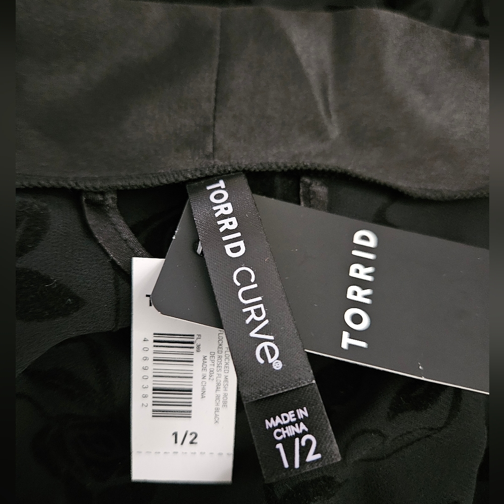 Torrid NWT Flocked Velvet Robe - Picture 7 of 7